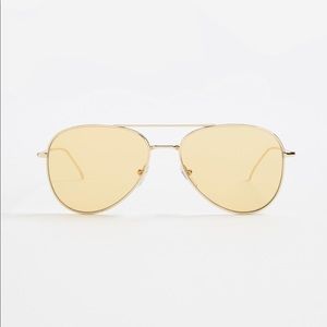 NWOT Yellow Tinted sunglasses